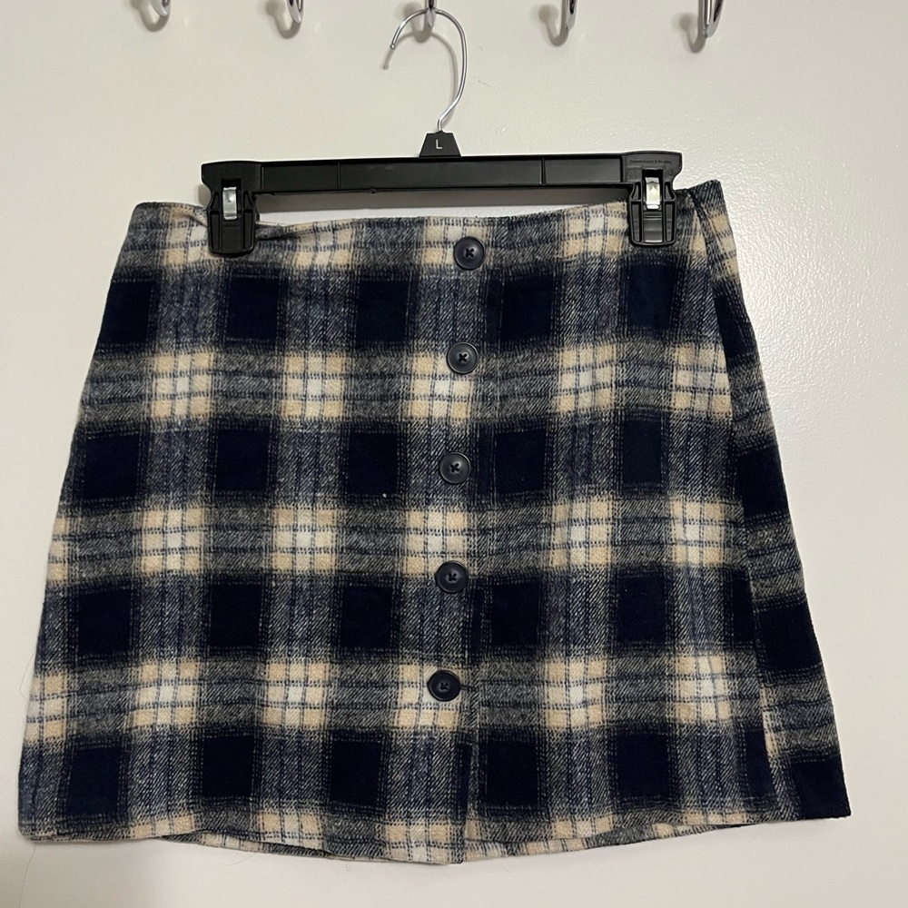 Forever 21 Navy and Cream Plaid Mini Skirt